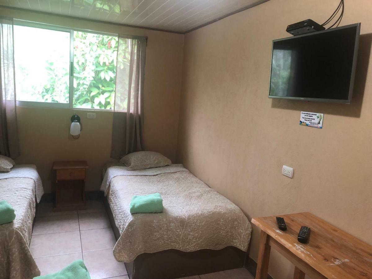 Hotel Uran Rivas Zewnętrze zdjęcie
