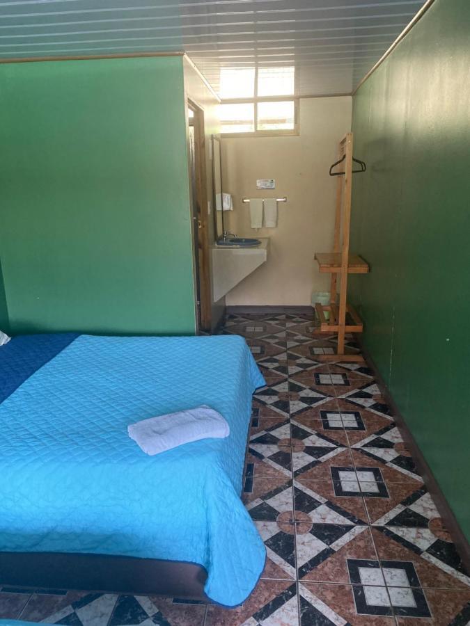Hotel Uran Rivas Zewnętrze zdjęcie
