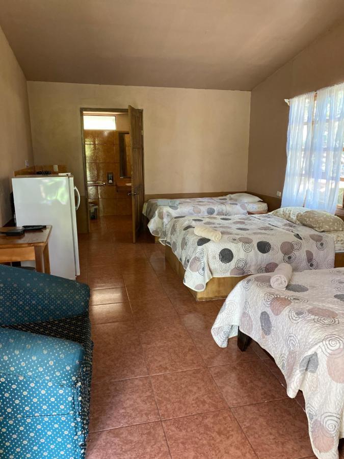 Hotel Uran Rivas Zewnętrze zdjęcie