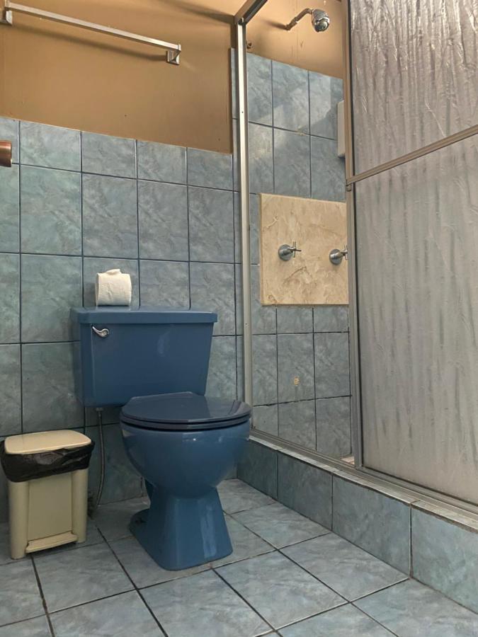 Hotel Uran Rivas Zewnętrze zdjęcie